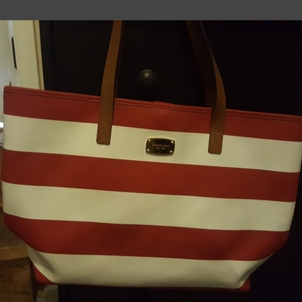 Authentic MICHAEL KORS purse